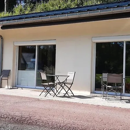 Adorable Maison D’hôtes Bordée D’étangs Au Calme. * Grandcourt (Somme)