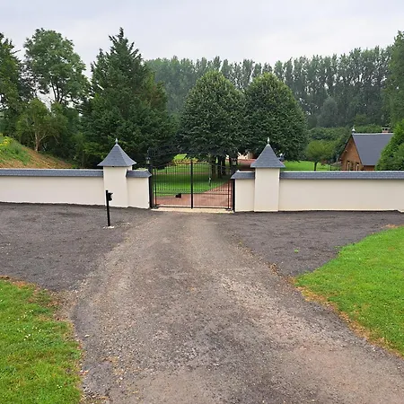 Adorable Bordee D'etangs Au Calme. Holiday home *