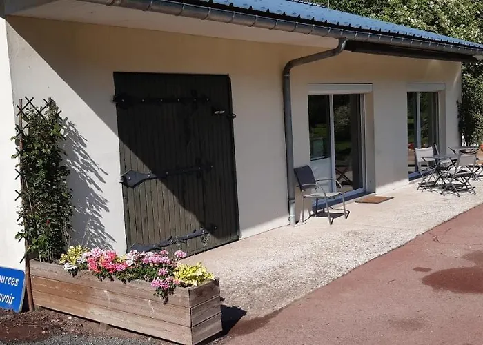 Holiday home Adorable Bordee D'etangs Au Calme. *